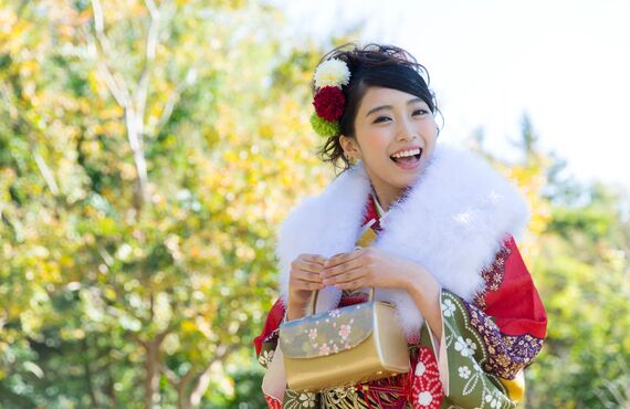 駒沢の美容院では振袖や袴に合わせたヘアデザインも実施しております